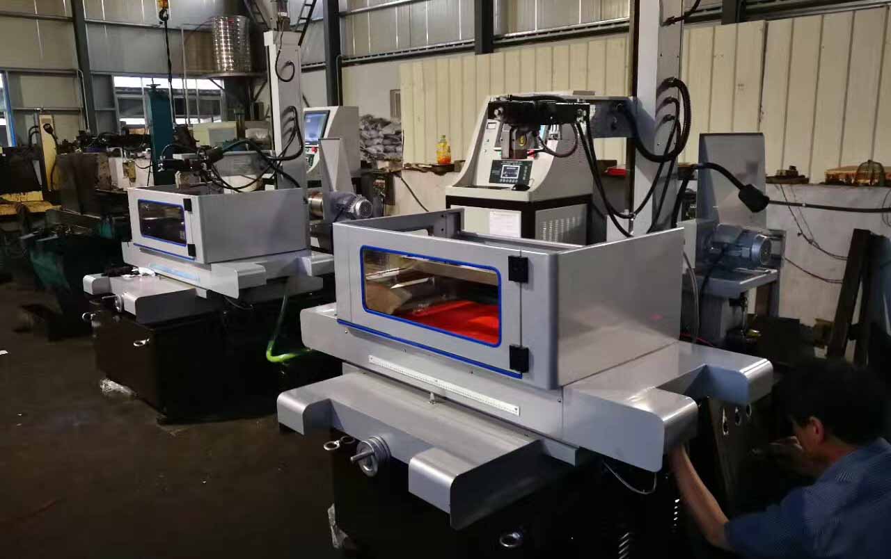 电火花电竞娱乐tv现场安装