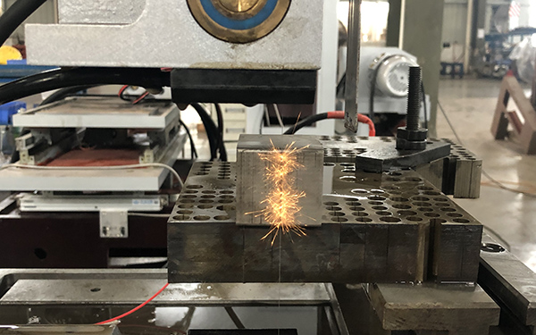 线切割调垂直实操图片