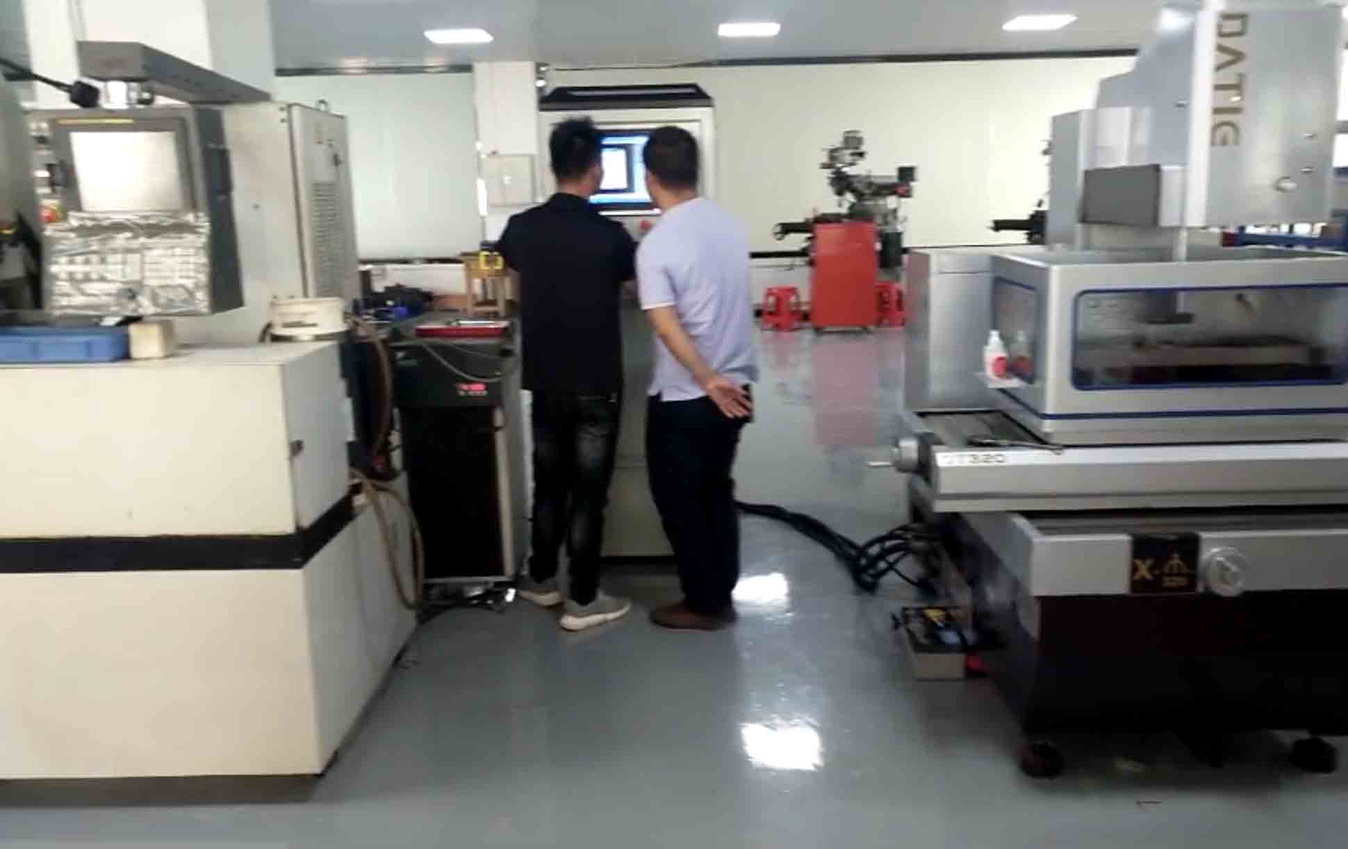 东莞（爱尔特）中走丝现场培训照片