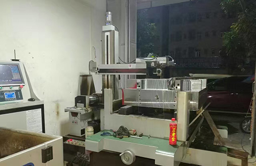 线切割加工高工件